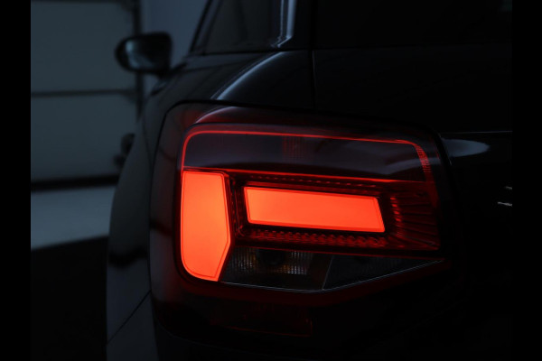 Audi Q2 35 TFSI S Edition | Cruise control | Stoelverwarming | Camera | Park assist | Navigatie | Bluetooth | Climate control | Virtueel dashboard | 17" velgen