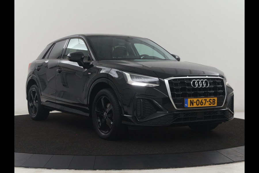Audi Q2 35 TFSI S Edition | Cruise control | Stoelverwarming | Camera | Park assist | Navigatie | Bluetooth | Climate control | Virtueel dashboard | 17" velgen