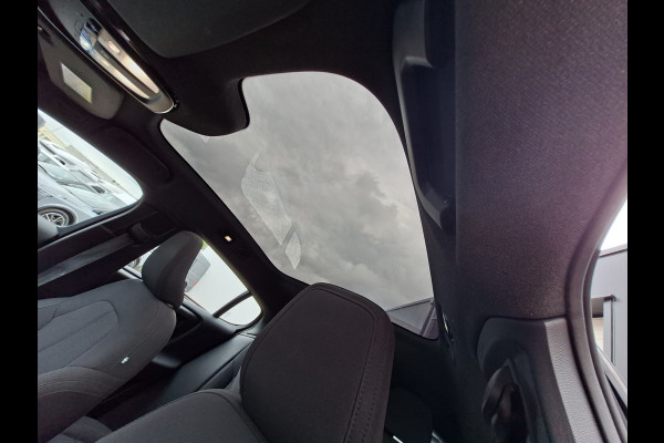 Volvo XC40 SOH 90% Core 69 kWh Carplay Pano Elek.Trekhaak Camera Orig.NL Voll.Onderhouden!