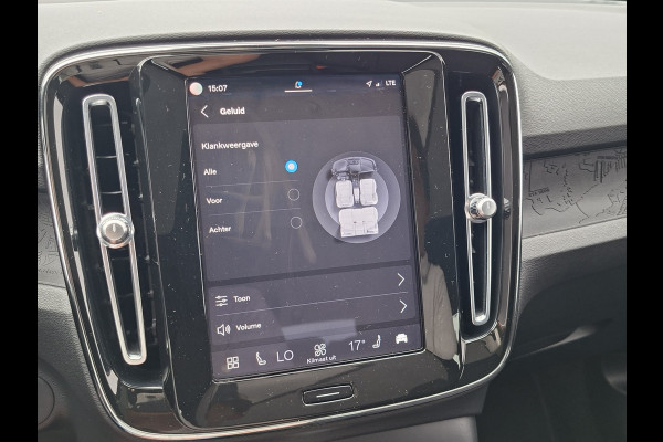 Volvo XC40 SOH 90% Core 69 kWh Carplay Pano Elek.Trekhaak Camera Orig.NL Voll.Onderhouden!