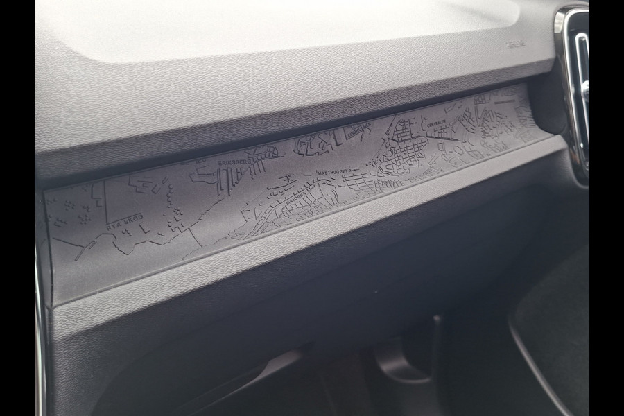 Volvo XC40 SOH 90% Core 69 kWh Carplay Pano Elek.Trekhaak Camera Orig.NL Voll.Onderhouden!