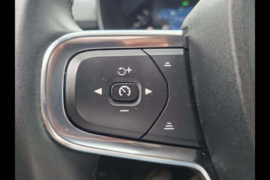 Volvo XC40 SOH 90% Core 69 kWh Carplay Pano Elek.Trekhaak Camera Orig.NL Voll.Onderhouden!