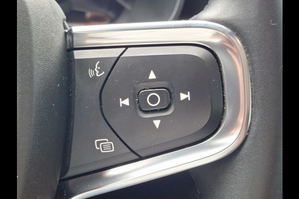 Volvo XC40 SOH 90% Core 69 kWh Carplay Pano Elek.Trekhaak Camera Orig.NL Voll.Onderhouden!