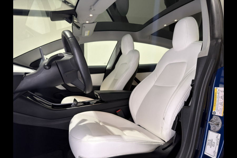 Tesla Model 3 Standard RWD Plus 60 kWh | Premium wit interieur | Trekhaak | ACC | Keurige auto