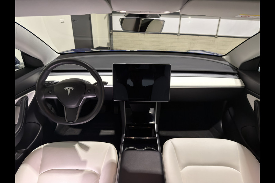 Tesla Model 3 Standard RWD Plus 60 kWh | Premium wit interieur | Trekhaak | ACC | Keurige auto