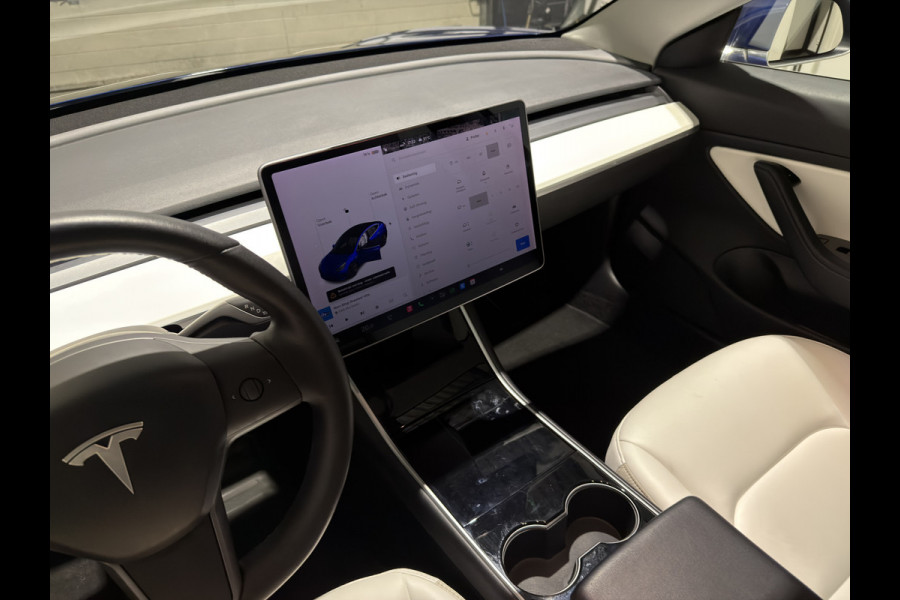 Tesla Model 3 Standard RWD Plus 60 kWh | Premium wit interieur | Trekhaak | ACC | Keurige auto