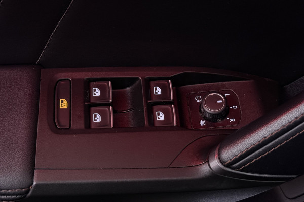 CUPRA Formentor 1.4 e-Hybrid VZ Copper Edition 245PK (PANORAMADAK, STOEL/STUUR VERWARMING, CAMERA, CRUISE CONTROL ADAPTIEF)