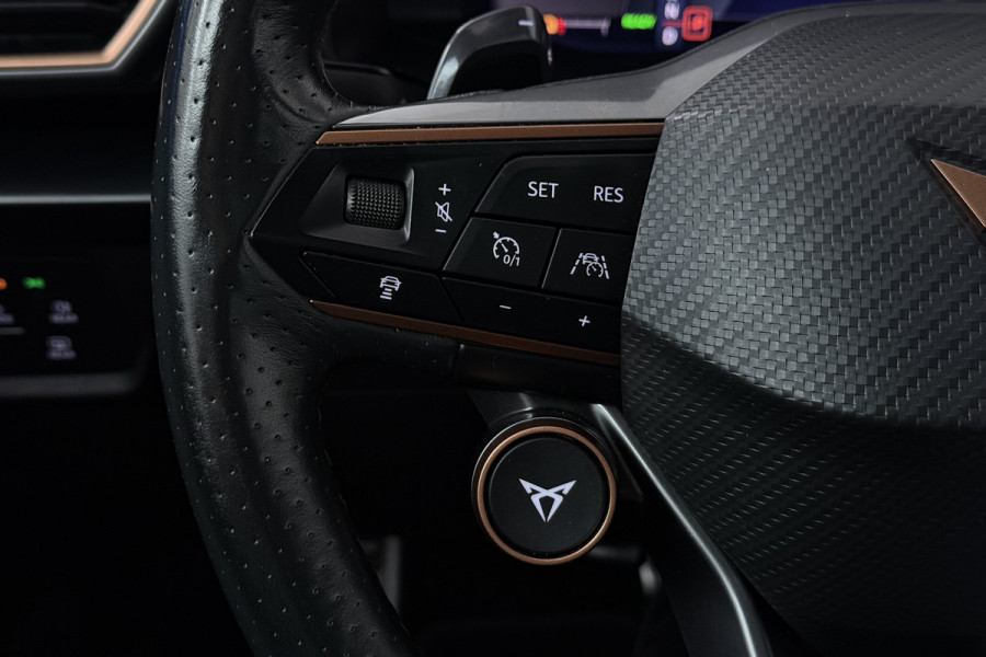 CUPRA Formentor 1.4 e-Hybrid VZ Copper Edition 245PK (PANORAMADAK, STOEL/STUUR VERWARMING, CAMERA, CRUISE CONTROL ADAPTIEF)