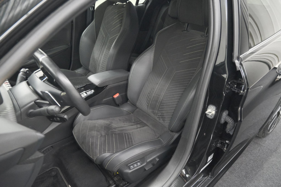 Peugeot 208 1.2 Hybrid 145 e-DCS6 GT | Alcantara Pakket | Camera | Apple Carplay | Stoelverwarming