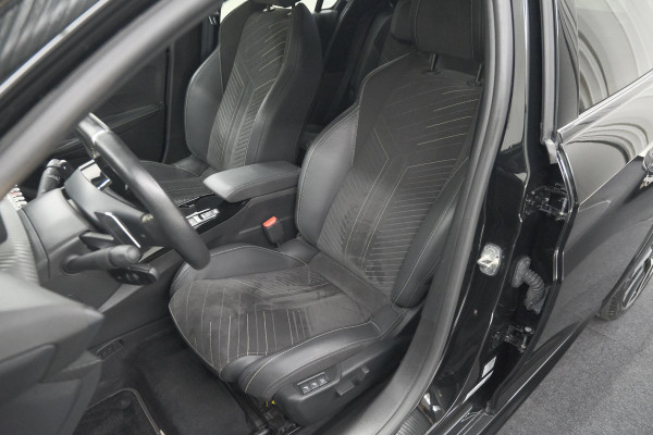 Peugeot 208 1.2 Hybrid 145 e-DCS6 GT | Alcantara Pakket | Camera | Apple Carplay | Stoelverwarming