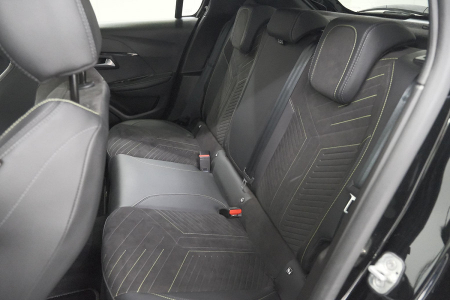 Peugeot 208 1.2 Hybrid 145 e-DCS6 GT | Alcantara Pakket | Camera | Apple Carplay | Stoelverwarming