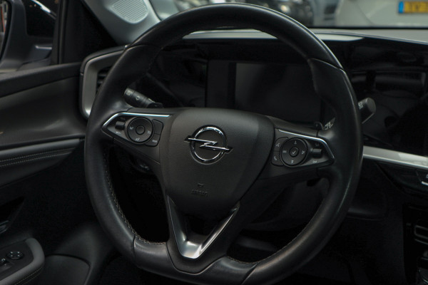 Opel Mokka 1.2 T Leder Navi Camera PDC Climate Stoelverwarm. Carplay Cruise BTW auto!