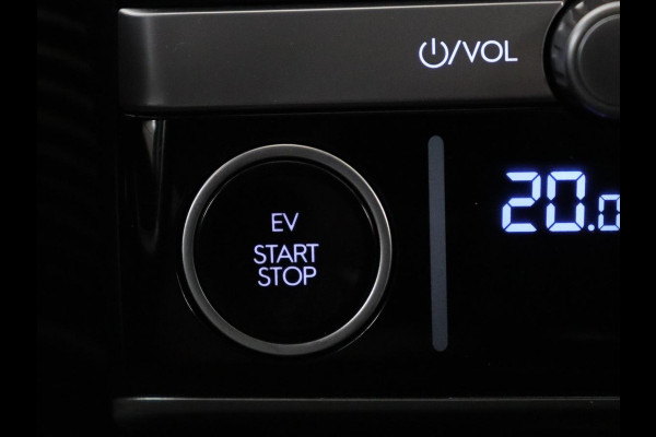 Hyundai IONIQ 5 Connect 73kWh | SOH 92,2% | Stuur/stoel verwarming | Adaptive cruise | Trekhaak | BOSE sound | Camera | Park assist | Carplay | Climate control | Full LED