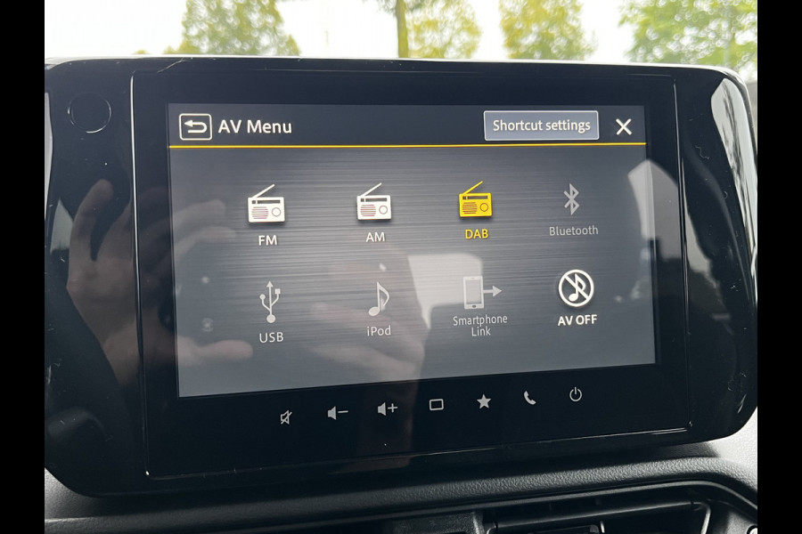Suzuki Swift 1.2 Edition 60 Smart Hybrid CVT Automaat | Meerdere kleuren beschikbaar | €2.200,- voordeel | Adapt. Cruise | Camera | Stoelverwarming | 16'' | Dodehoek | Carplay/Android Auto | Smart Entry |