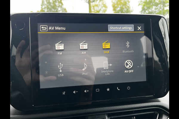 Suzuki Swift 1.2 Edition 60 Smart Hybrid CVT Automaat | Meerdere kleuren beschikbaar | €2.200,- voordeel | Adapt. Cruise | Camera | Stoelverwarming | 16'' | Dodehoek | Carplay/Android Auto | Smart Entry |