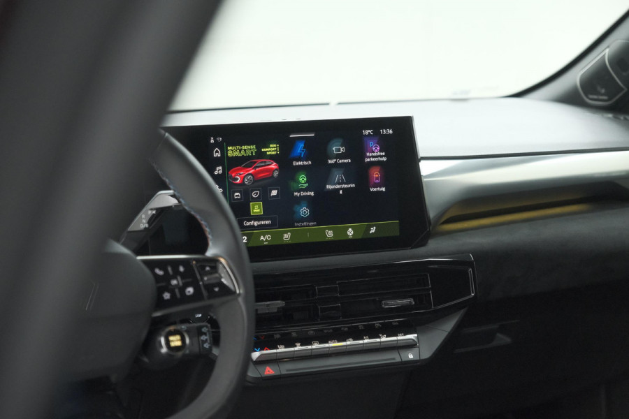 Renault Clio 1.8 Hybrid 160 esprit Alpine | 360 Camera | Adaptieve Cruise Control | Pack Winter | Harman Kardon