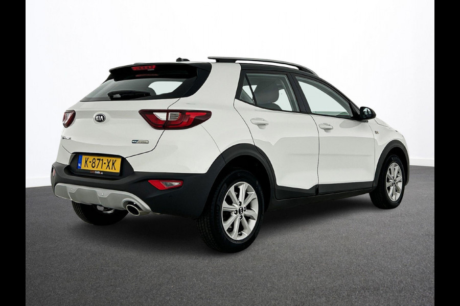 Kia Stonic 1.0 T-GDi 120pk MHEV DynamicLine Auto. Navigatie Apple Carplay/Android Auto Camera Parkeersensoren achter Cruise Control Lichtmetalen velgen Airco