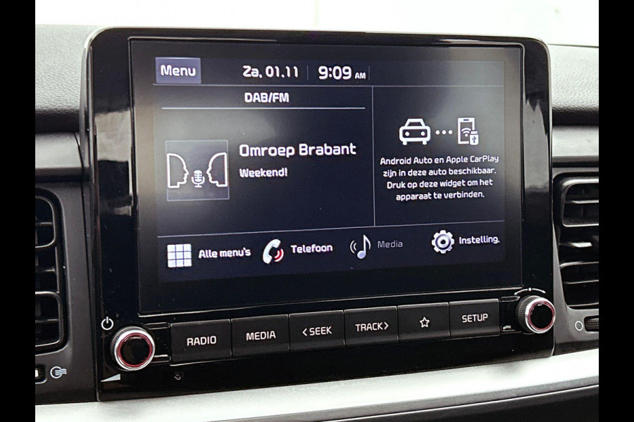 Kia Stonic 1.0 T-GDi 120pk MHEV DynamicLine Auto. Navigatie Apple Carplay/Android Auto Camera Parkeersensoren achter Cruise Control Lichtmetalen velgen Airco