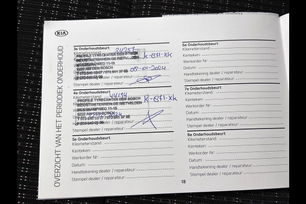 Kia Stonic 1.0 T-GDi 120pk MHEV DynamicLine Auto. Navigatie Apple Carplay/Android Auto Camera Parkeersensoren achter Cruise Control Lichtmetalen velgen Airco
