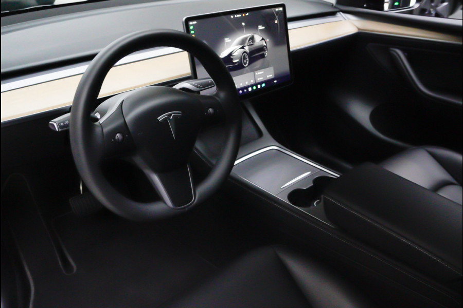 Tesla Model Y SOH: 96,7% Navi 360° Leder ACC Autopilot PDC Elektr. achterklep Stoelverwarmimg voor en achter Stuurverwarming Optie: Full Self-Driving Capability BTW auto
