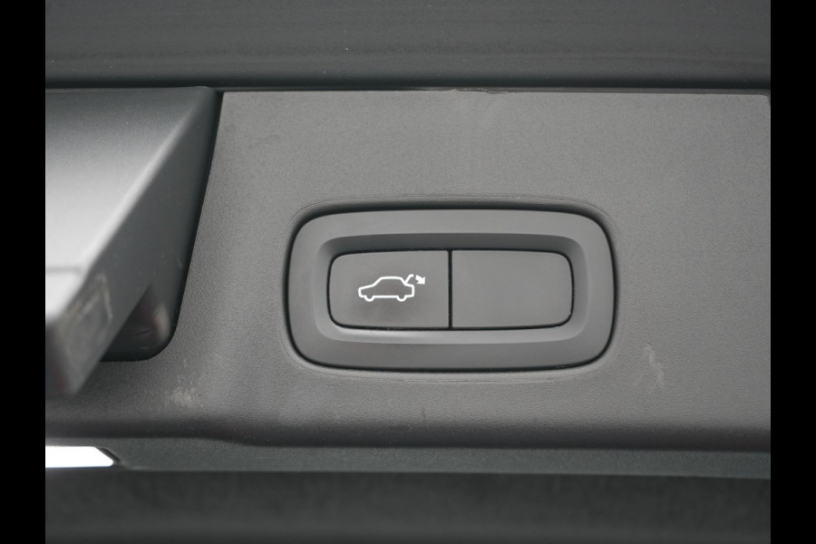Volvo V90 T8 AWD Twin Engine R-Design Polestar Engineerd PHEV 407pk Dealer O.H. | Trekhaak Af Fabriek | Four C Luchtvering | Panodak | Head Up | Adaptive Cruise | Bowers & Wilkins | 360 Camera | Alcantara Sportstoelen Memory & Verwarmd | Stuur Verwarmd | Apple Carplay |  20"L.M | Plug In Hybrid |