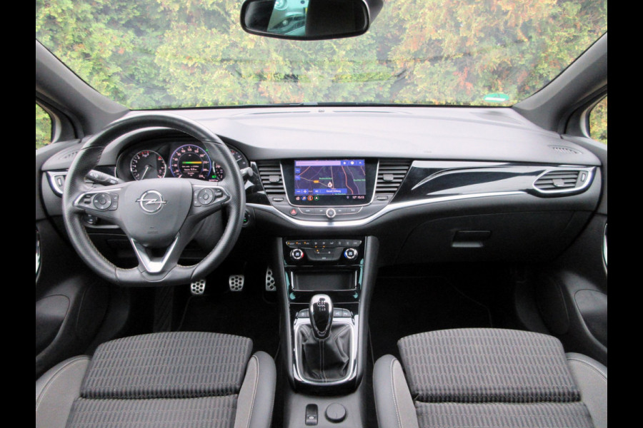 Opel Astra Sports Tourer 1.2 Elegance * Navi * Trekhaak *