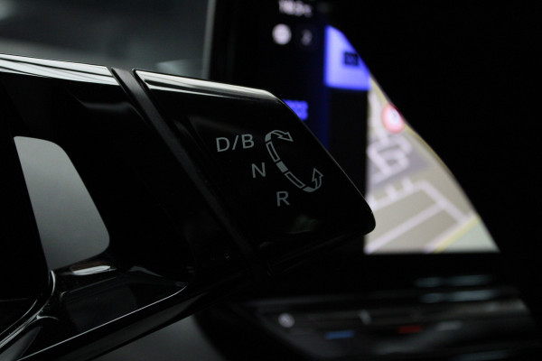 Volkswagen ID.4 Pro Navi HUD ACC Camera Warmtep. Carplay PDC Stuurverwarm. LM velgen Climate (3 zone) Interieur voorverwarming & koeling