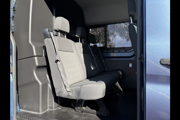 Ford Transit 350 2.0 TDCI 170pk L3H2 DC 5 persoons Trend / vaste prijs rijklaar € 25.950 ex btw / euro 6 / bpm vrij / lease vanaf € 424 / raptor grille / blauw metallic / trekhaak 2500 kg