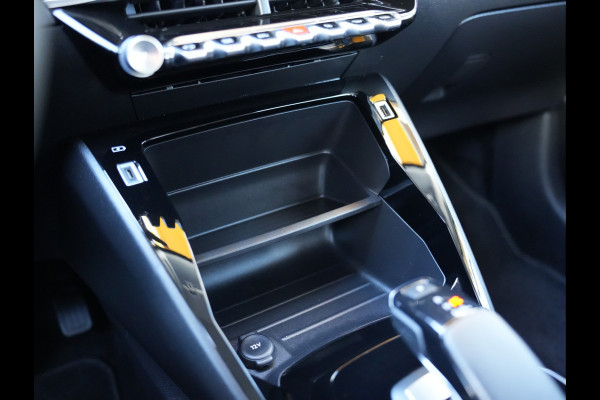 Peugeot e-208 EV Active Pack 50 kWh | Cruise control | DAB | LED | Apple Carplay/Android Auto |