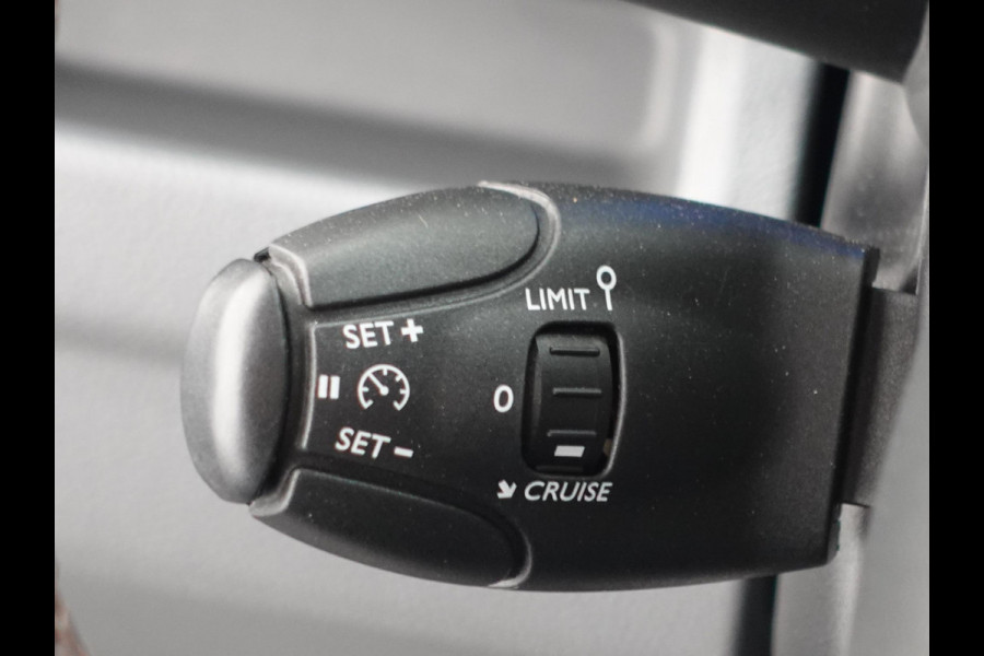Opel Vivaro-e L3H1 Edition 75 kWh Automaat Airco Navigatie Cruise Control Camera
