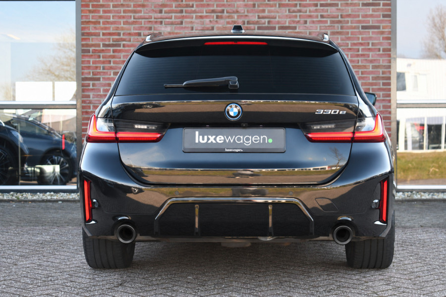 BMW 3 Serie Touring 330e M-Sport Pano DA-Prof E-zetels HUD 19inch