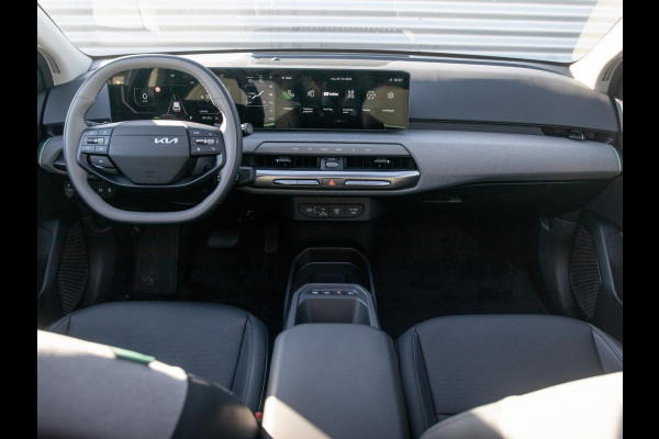 Kia EV4 Plus Advanced 81.4 kWh | Schuif-/Kanteldak | Stoel&Stuur Verwarming | Adapt. Cruise. | Camera | Carplay | Navi. | Clima. | Dodehoekassistentie | Harman Kardon