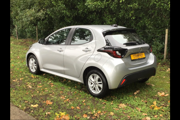 Mazda 2 Hybrid 1.5 Centre-line / Toyota Yaris