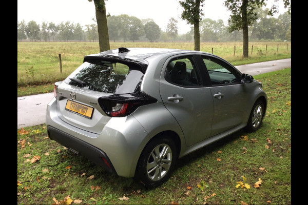 Mazda 2 Hybrid 1.5 Centre-line / Toyota Yaris
