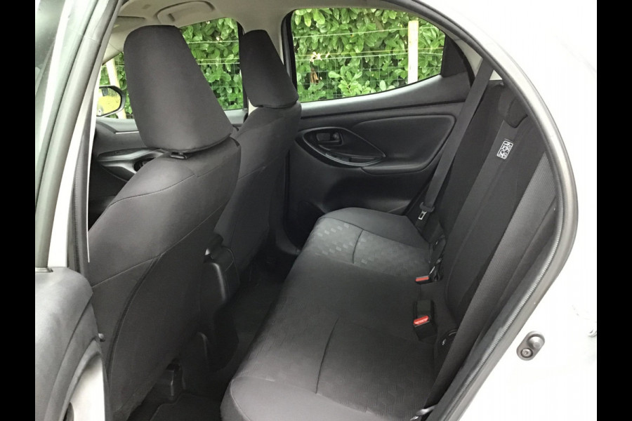 Mazda 2 Hybrid 1.5 Centre-line / Toyota Yaris