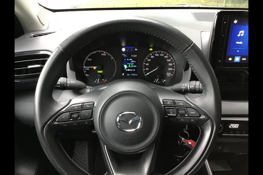 Mazda 2 Hybrid 1.5 Centre-line / Toyota Yaris