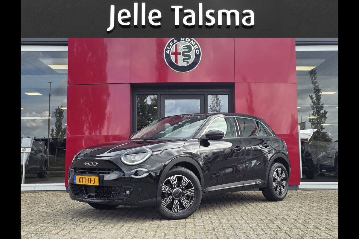 Fiat 600 1.2T 100 Hybrid Urban | LED | CarPlay | Camera \ Style Pack | Winter Pack