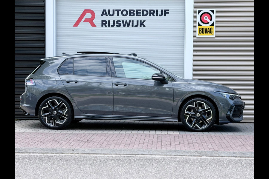 Volkswagen Golf 1.5 eTSI R-Line Pano/H&K/360/Trekhaak