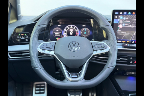 Volkswagen Golf 1.5 eTSI R-Line Pano/H&K/360/Trekhaak
