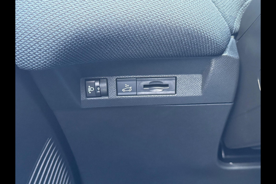 Citroën C5 Aircross Business 74 kWh | Tot 8 jaar garantie | Pack Techno | Warmtepomp | Prijs is rijklaar