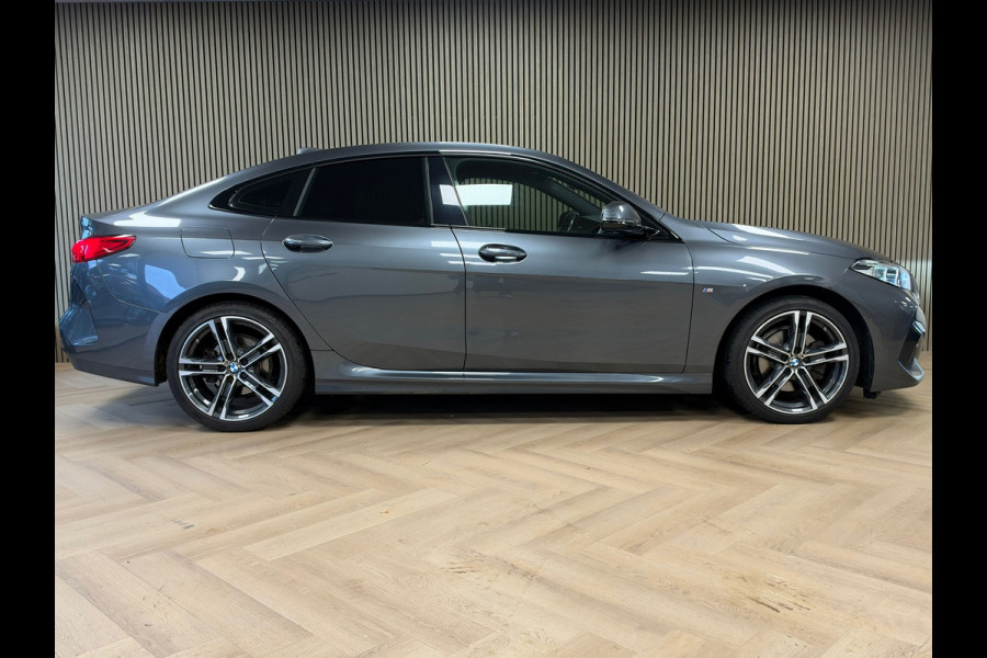 BMW 2 Serie Gran Coupé 218i AUT Executive Edition M-SPORT NAVI CAMERA PDC V+A CARPLAY
