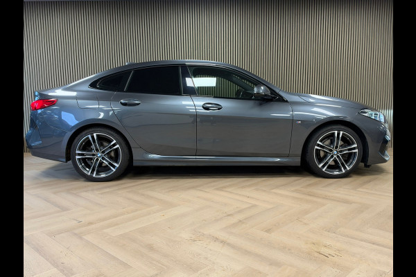 BMW 2 Serie Gran Coupé 218i AUT Executive Edition M-SPORT NAVI CAMERA PDC V+A CARPLAY