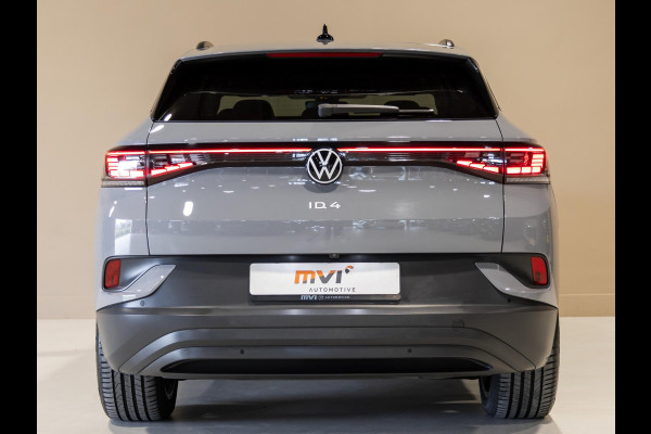 Volkswagen ID.4 Family 77 kWh SOH 92% / 204pk / NAP / Warmtepomp / Panorama dak / Achteruitrij camera / Stoelverwarming /