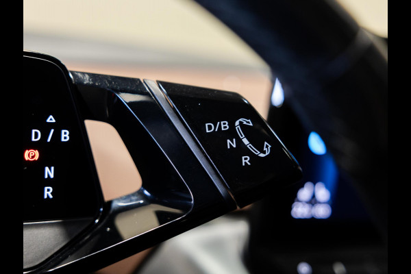 Volkswagen ID.4 Family 77 kWh SOH 92% / 204pk / NAP / Warmtepomp / Panorama dak / Achteruitrij camera / Stoelverwarming /