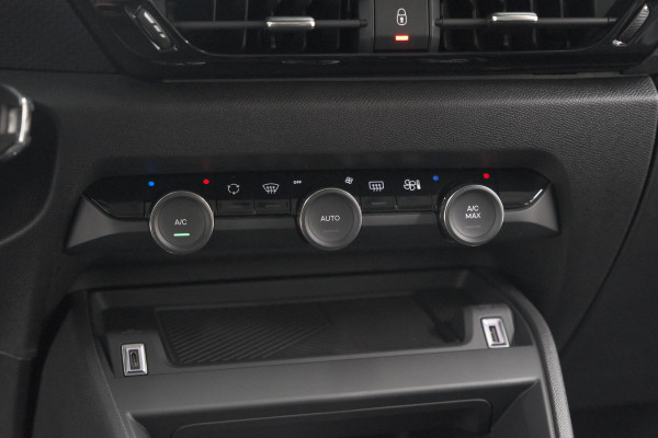 Citroën C4 Hybrid 136 e-DCS6 Plus | Camera | Apple Carplay | Navigatie | Parkeersensoren