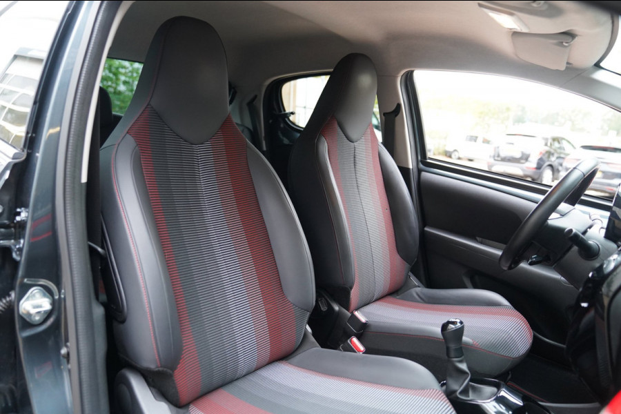 Peugeot 108 1.0 e-VTi GT-Line|Prijs rijklaar incl. 12 mnd garantie| Camera Carplay Airco LMV Bluetooth Keyless entry + start