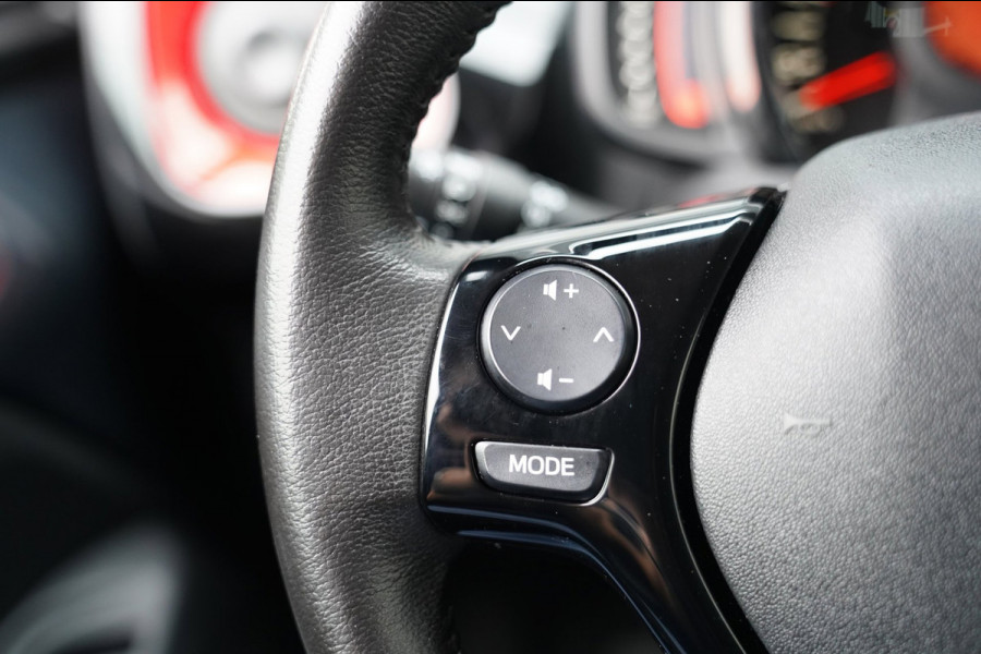 Peugeot 108 1.0 e-VTi GT-Line|Prijs rijklaar incl. 12 mnd garantie| Camera Carplay Airco LMV Bluetooth Keyless entry + start