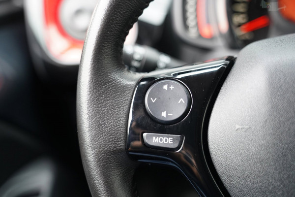 Peugeot 108 1.0 e-VTi GT-Line|Prijs rijklaar incl. 12 mnd garantie| Camera Carplay Airco LMV Bluetooth Keyless entry + start