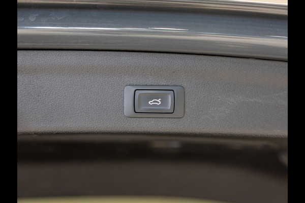 Audi Q3 35 TFSI Advanced Pro Line Business / 150pk / Stoelverwarming / Leder / Apple CarPlay /