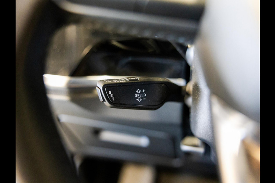 Audi Q3 35 TFSI Advanced Pro Line Business / 150pk / Stoelverwarming / Leder / Apple CarPlay /